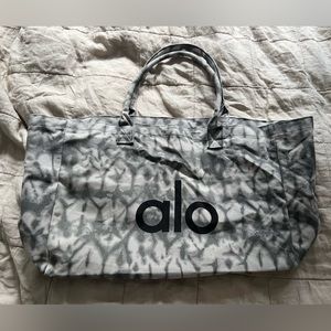Alo tote bag